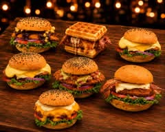 Los Pollonchas. Chicken Burgers