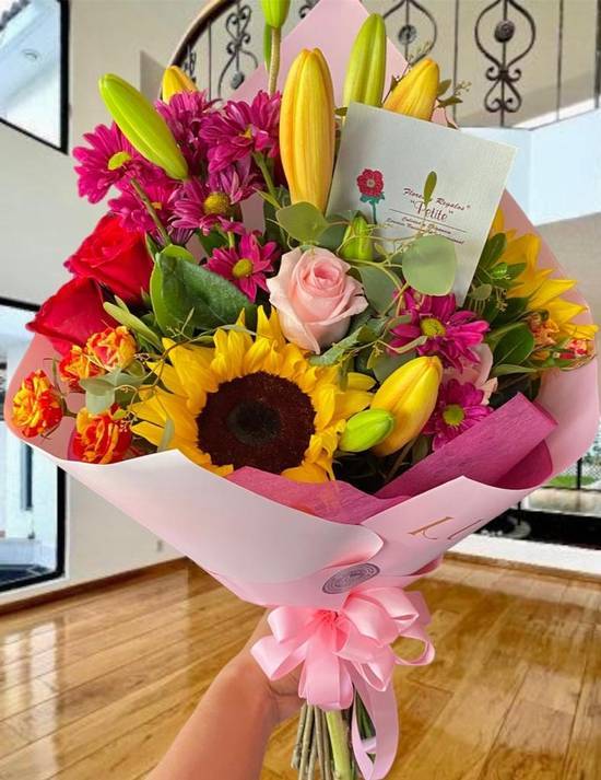 💐 ENTREGA DE FLORES Y REGALO DE LA CESTA DE SEO_LOCATION