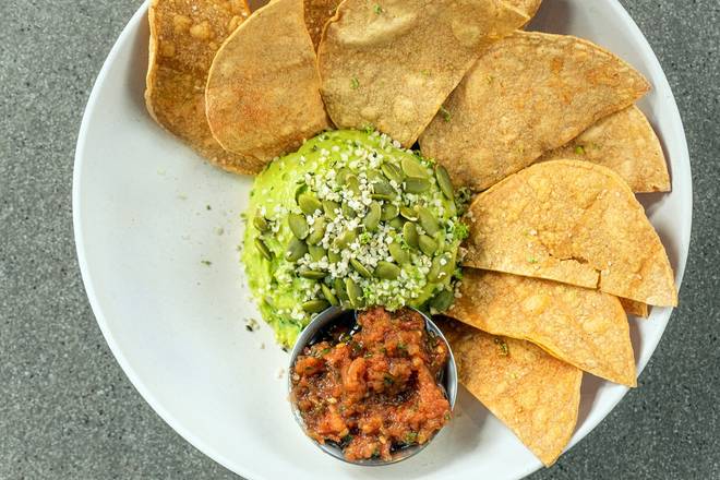Superfood Guac & Baked Chips