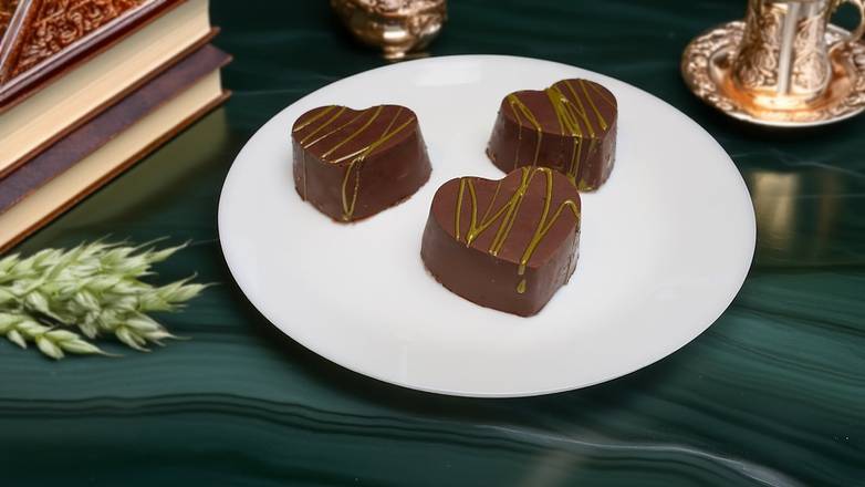 DUBAI CHOCOLATE (HEART)