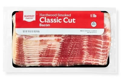 Hardwood Smoked Classic Cut Bacon - 16oz - Market Pantry™