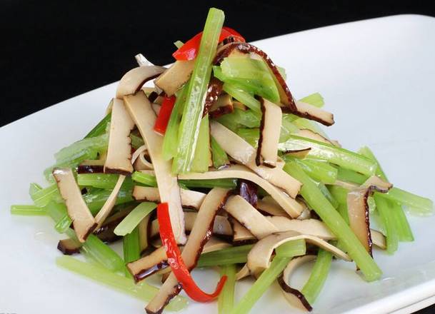 Celery and Dried Bean Curd 芹菜香干