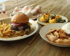 Lazy Dog Restaurant & Bar (Alpharetta)