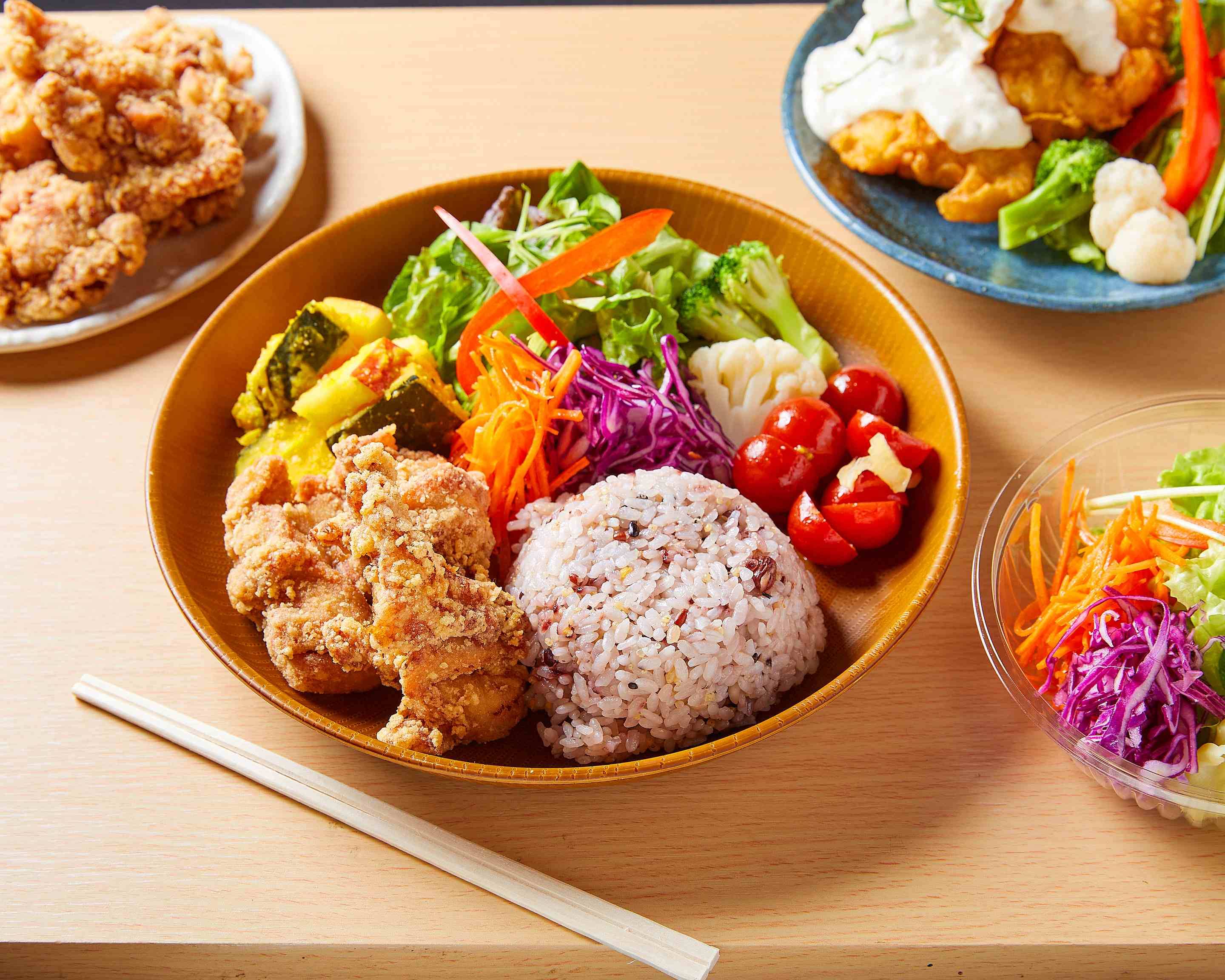 鳥〇食堂×タニタカフェ レイクタウン TorimarushokudoTanitacafe