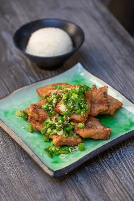 椒鹽豬扒 Deep Fried Pork Chop with Spicy Salt