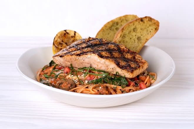 Creamy Tomato Salmon Linguine