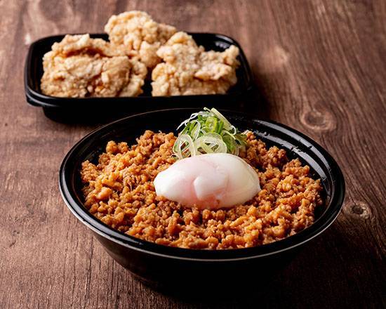 げんこつ唐揚げと鶏そぼろ丼のセット Fried Chicken & Minced Chicken Rice Bowl Set