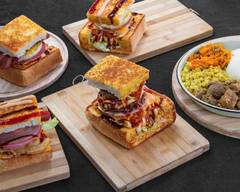 Legendary Street Cafe 016