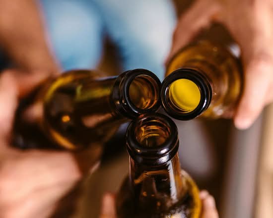 Smoke & Gift (150 Wynford Drive, Toronto)