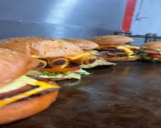 Los Gallos Burger (San Jose, Cr)