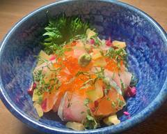 深夜海鮮食堂-海鮮丼・いくら丼・彩海鮮ちらしのお店 Fresh raw fish rice bowl