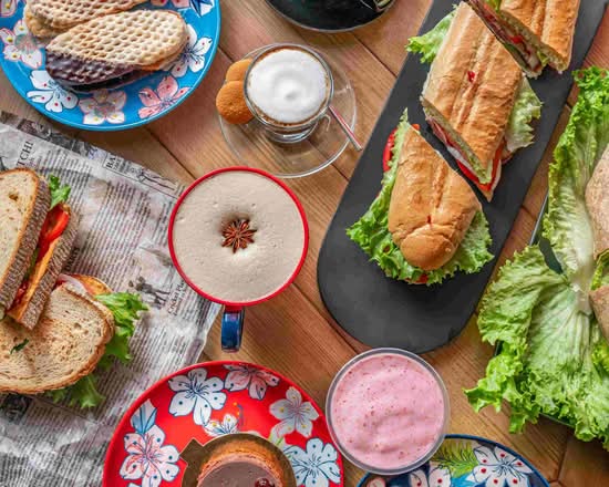 La Grekka Cafe Art & Lounge - Riverwalk (282 Merrimack St)