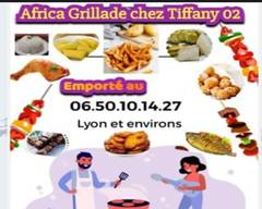 AFRICA GRILLADE CHEZ TIFFANY LYON