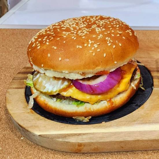 Signature Cheeseburger