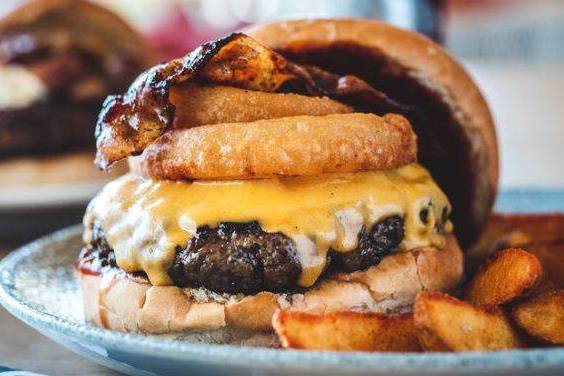 Queens Matured Orions & Specy Burger