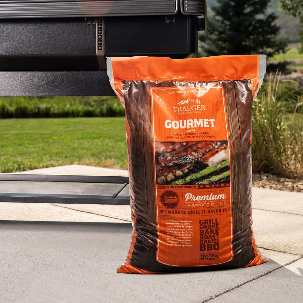 Traeger Premium Hardwood Pellets, Assorted (33 lbs)