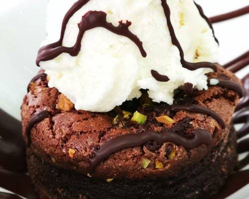 Brownie con pistachos (sin helado)