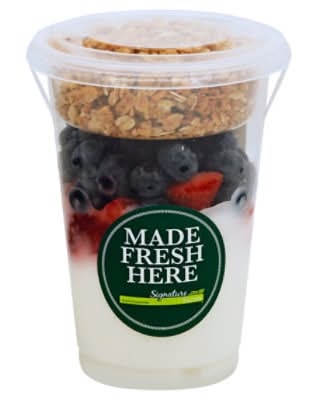 Signature Farms Yogurt Parfait, Strawberry-Blueberry (12 oz)