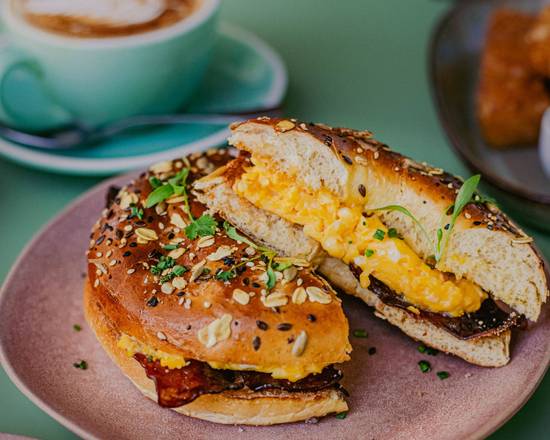 Bagel Bacon & Eggs