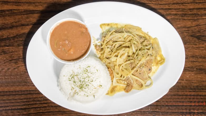 Bistec Encebollado