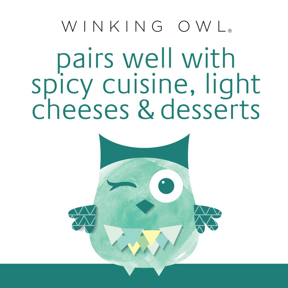 Winking Owl Moscato White Wine (750 ml)