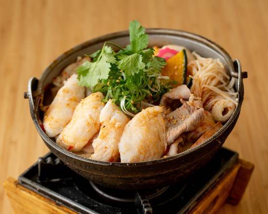 Spicy Fish Hot Pot (香辣魚片火鍋)