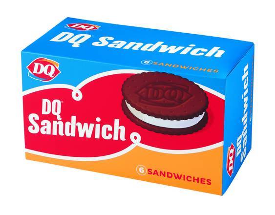 DQ © Sandwich Box