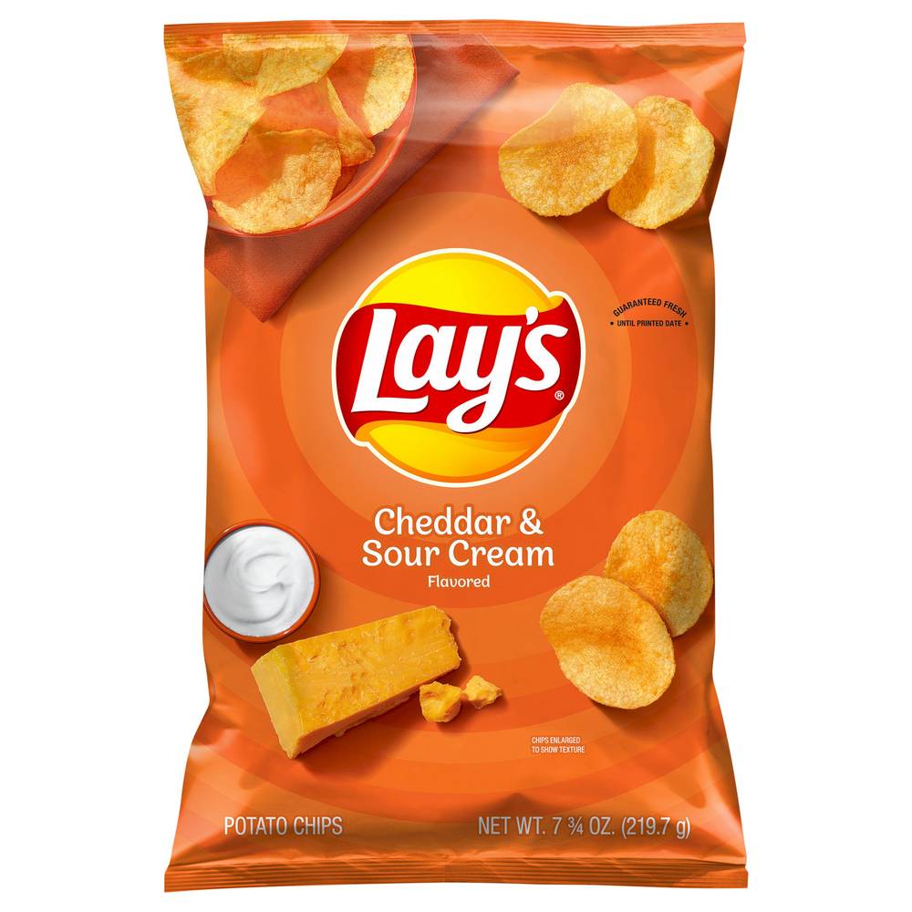 Lay's Potato Chips (cheddar-sour cream)