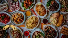 Emperor's Palace Restaurant (400 Cooper Point Rd SW)