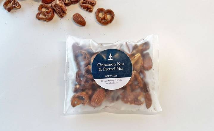 Cinnamon Nut & Pretzel Mix