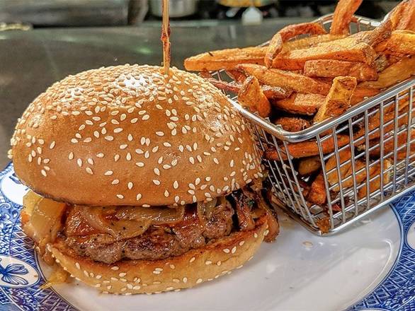 BBQ Pimento Cheeseburger