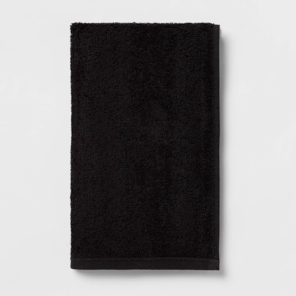 Room Essentials Everyday Bath Towel, Black