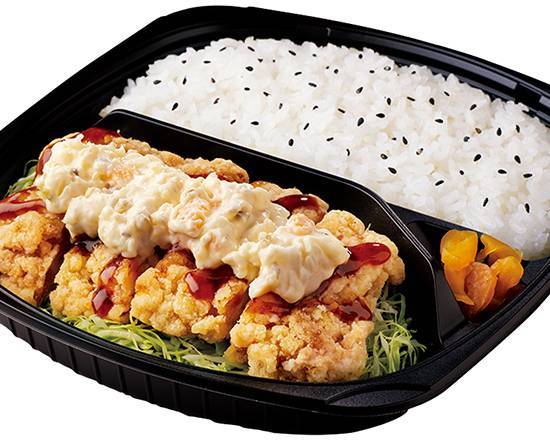 たっぷりタルタルチキン南蛮弁当 Chicken nanban with plenty of tartar sauce lunch box