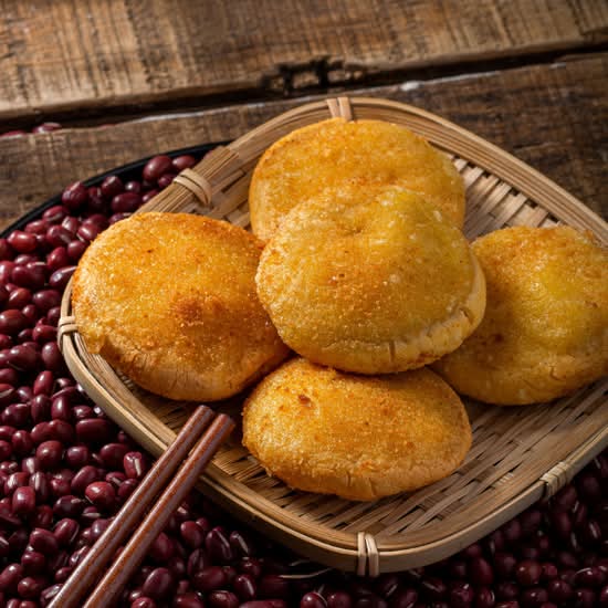 红豆沙南瓜饼 Deep Fried Pumpkin Pancake With Red Bean Paste