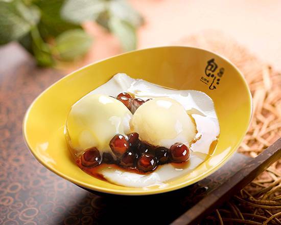 包心豆花煉乳 Tofu Pudding with Condensed Milk and Stuffed Tapioca