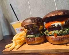 BUGER CAMPBOYA