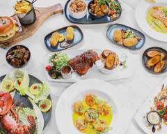 Cocos Dining Experiences