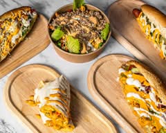 Almira's Bistro 🌭