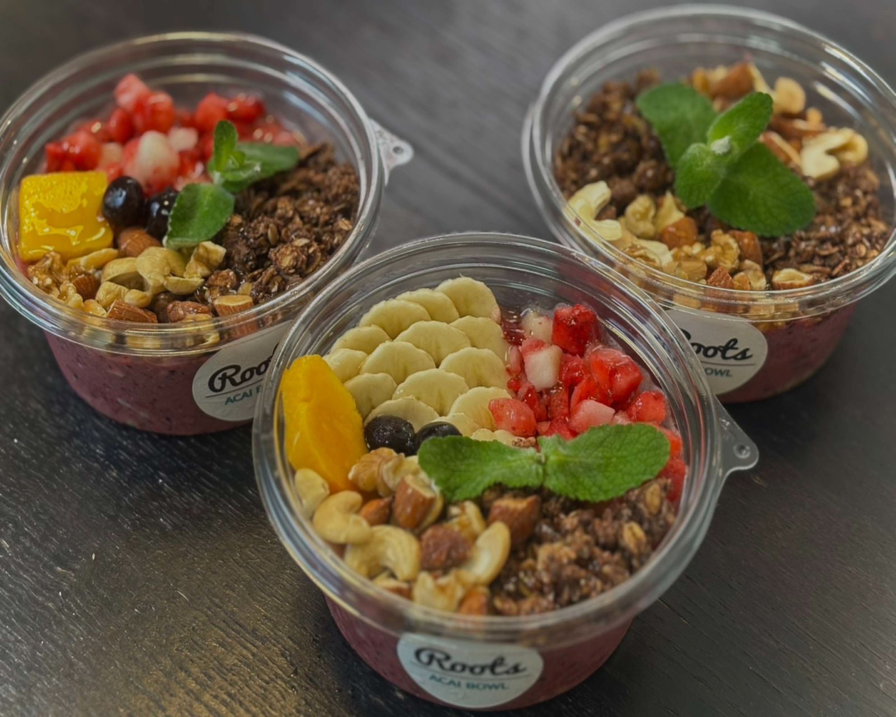 Roots [ACAI BOWL]のメニュー| お得情報と値段 | 奈良 でデリバリー ・ 配達 ・ 持ち帰り | ウーバーイーツ