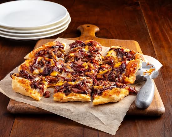 BBQ Brisket Thin Crust (10" Individual)