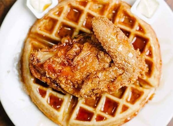 Chicken (3 pcs) & Waffle (1 pc)