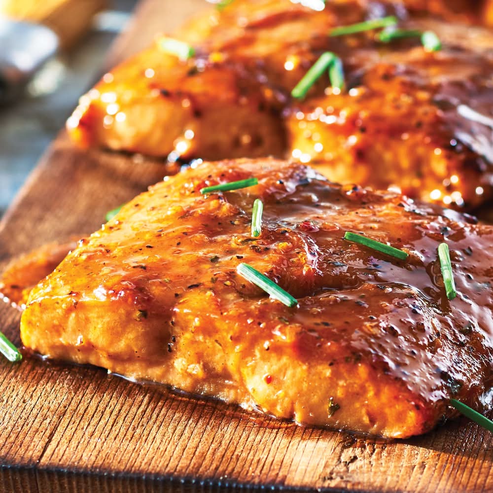 M&M Food Market · Pink Salmon in Applewood and Maple Sauce (142 g)