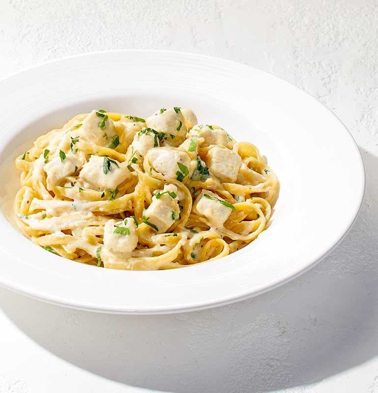 GARLIC CREAM FETTUCCINE