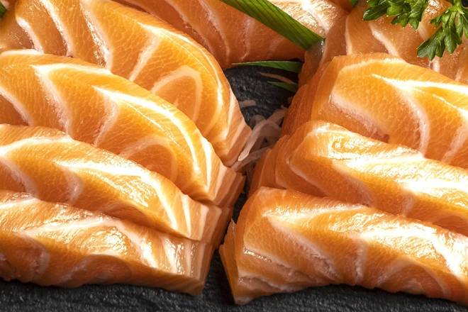 Salmon sashimi AP (8 pcs)