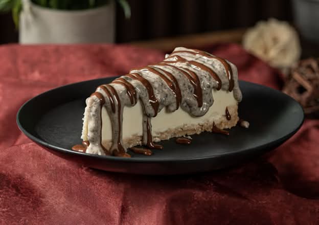Cookie & Cream Cheesecake
