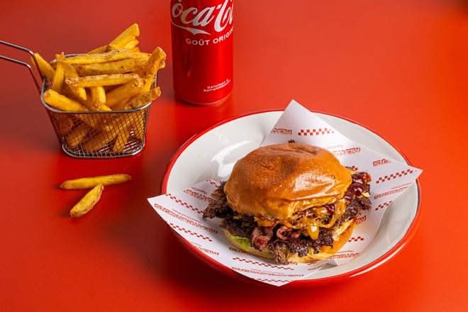 ✅ Menu Full → 🍔 + 🍟 + 🥤 + 🍰