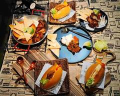 西班牙樹 低溫熟成 烤雞＆潛艇堡 專業手作 西班牙料理