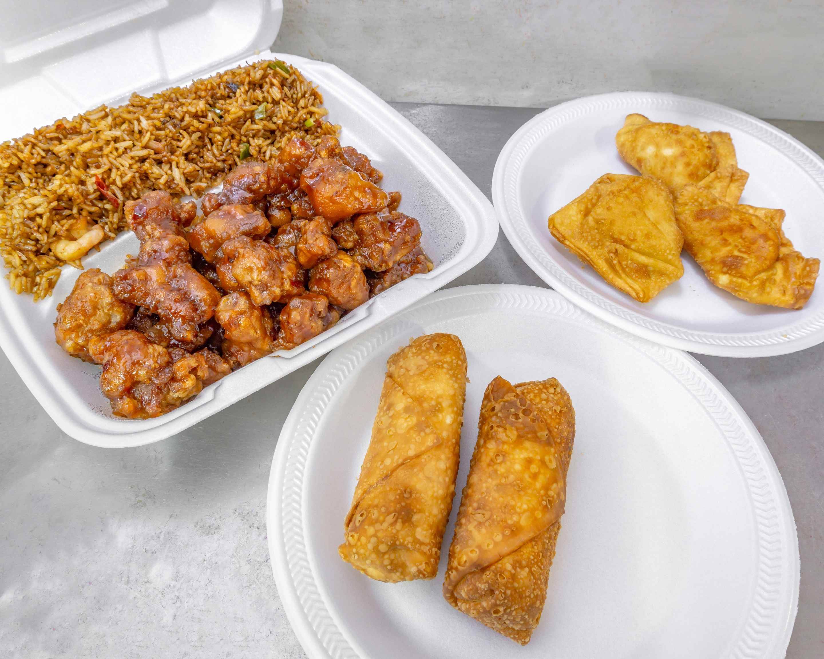 Order Fung's Chop Suey Menu Delivery【Menu & Prices】 Chicago Uber Eats