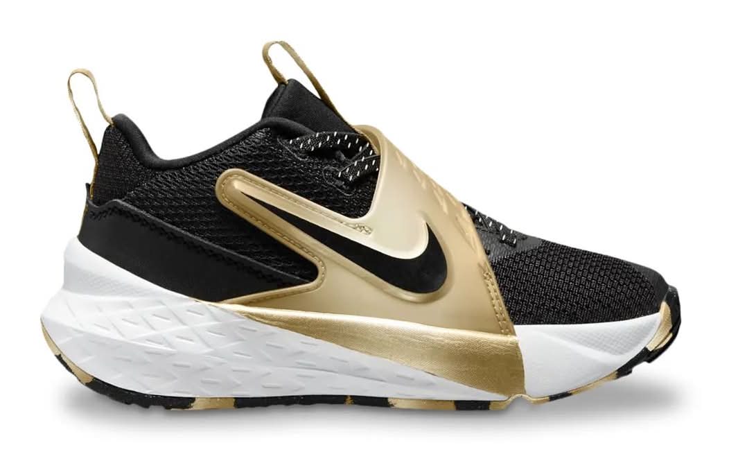 Nike Team Hustle D 12 Sneaker - Kids' (Black/Black Medium - 11 Youth)