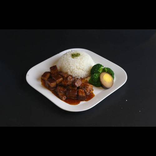 Braised Pork Belly with Soy Sauce on Rice 外婆紅燒肉飯